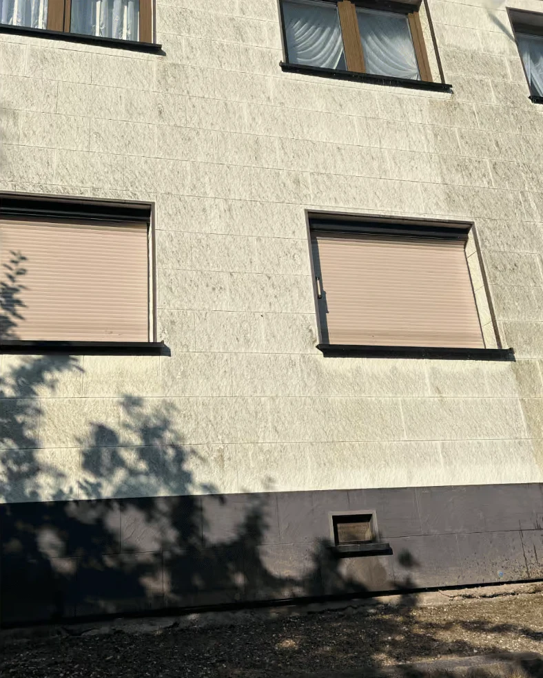 Strukturputz-Fassade nach der Reinigung