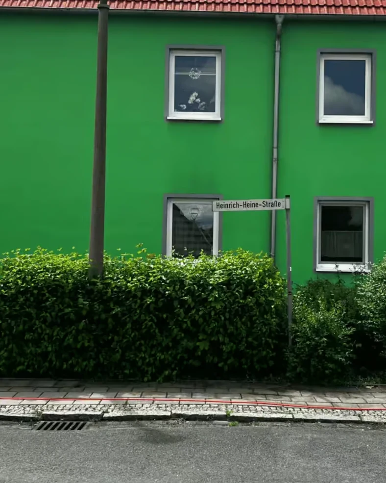 Mehrfamilienhaus nach der Reinigung